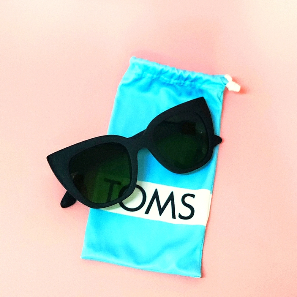Tom's "Sidney"matte black sunglasses. New